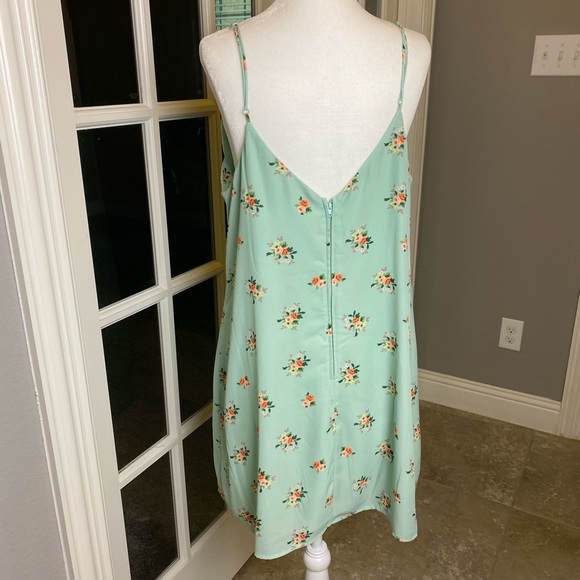 NWOT Sundress  👗 - Picture 5 of 8